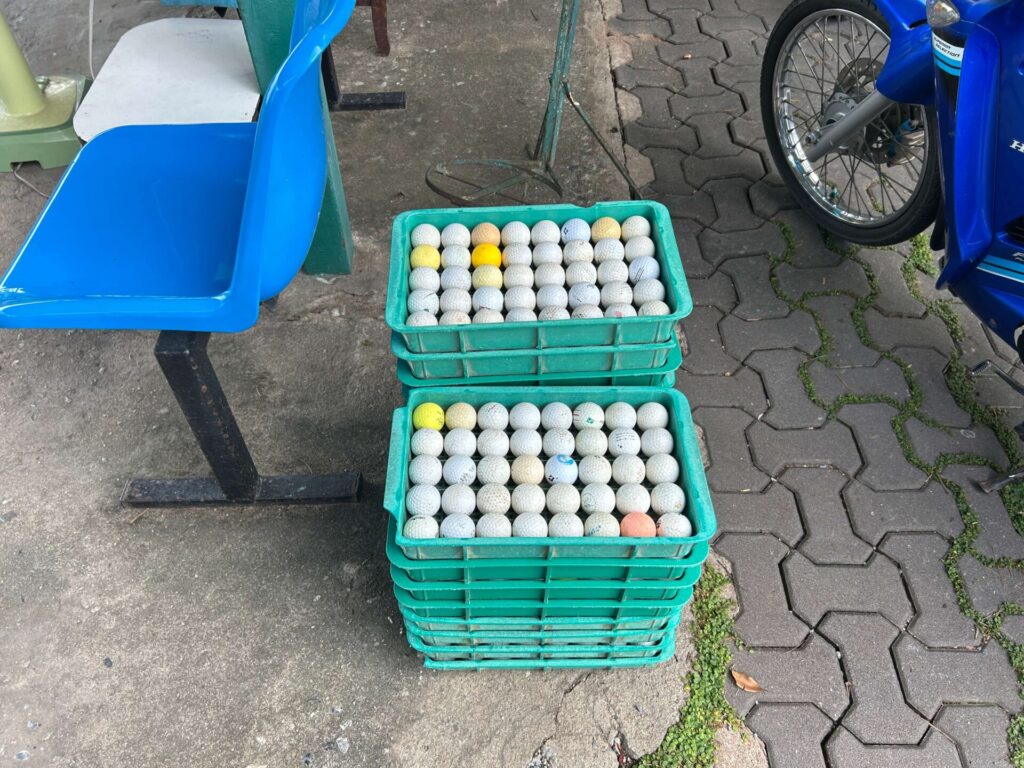 40 golf balls per tray