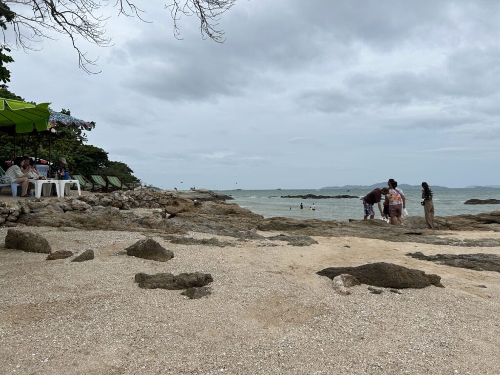 Rocky coastal area south of Wong Amat Beach.