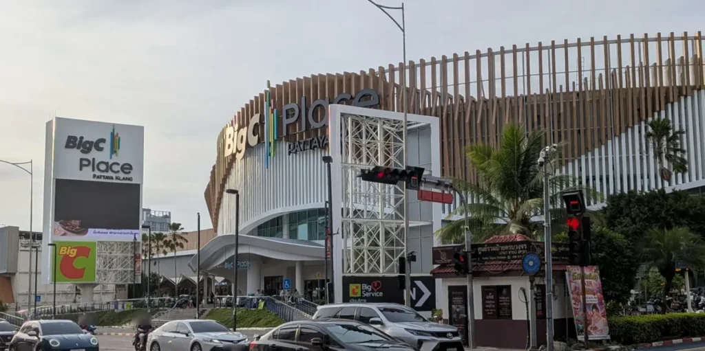The newly renovated entrance and modern sign of Big C Place Pattaya Klang.