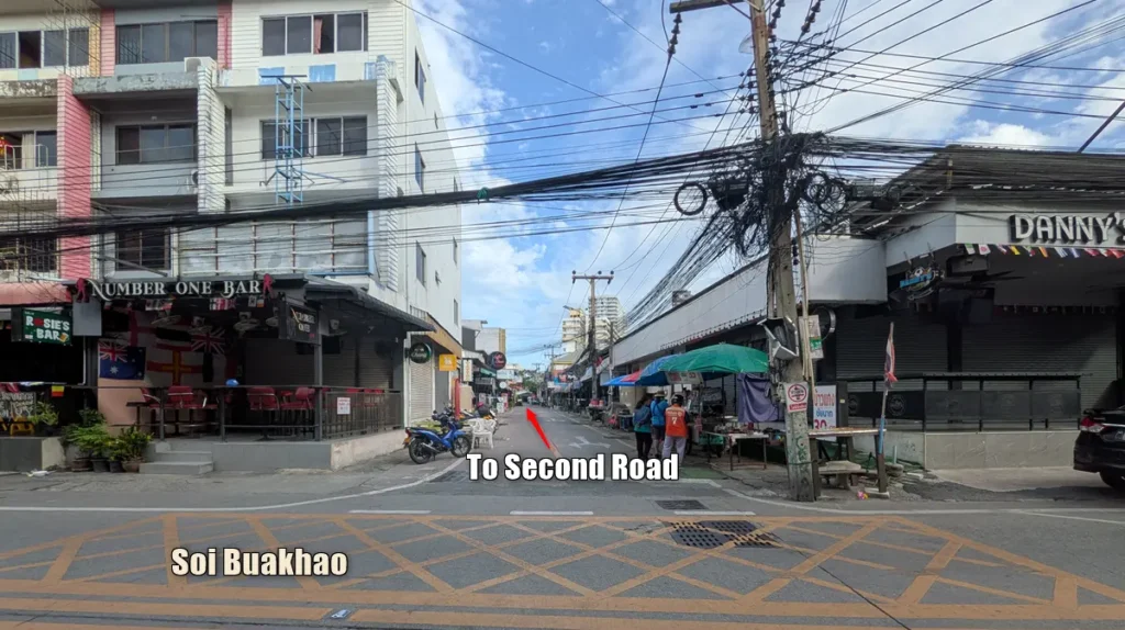 Daytime entrance to the Myth Night Connection from Soi Buakhao